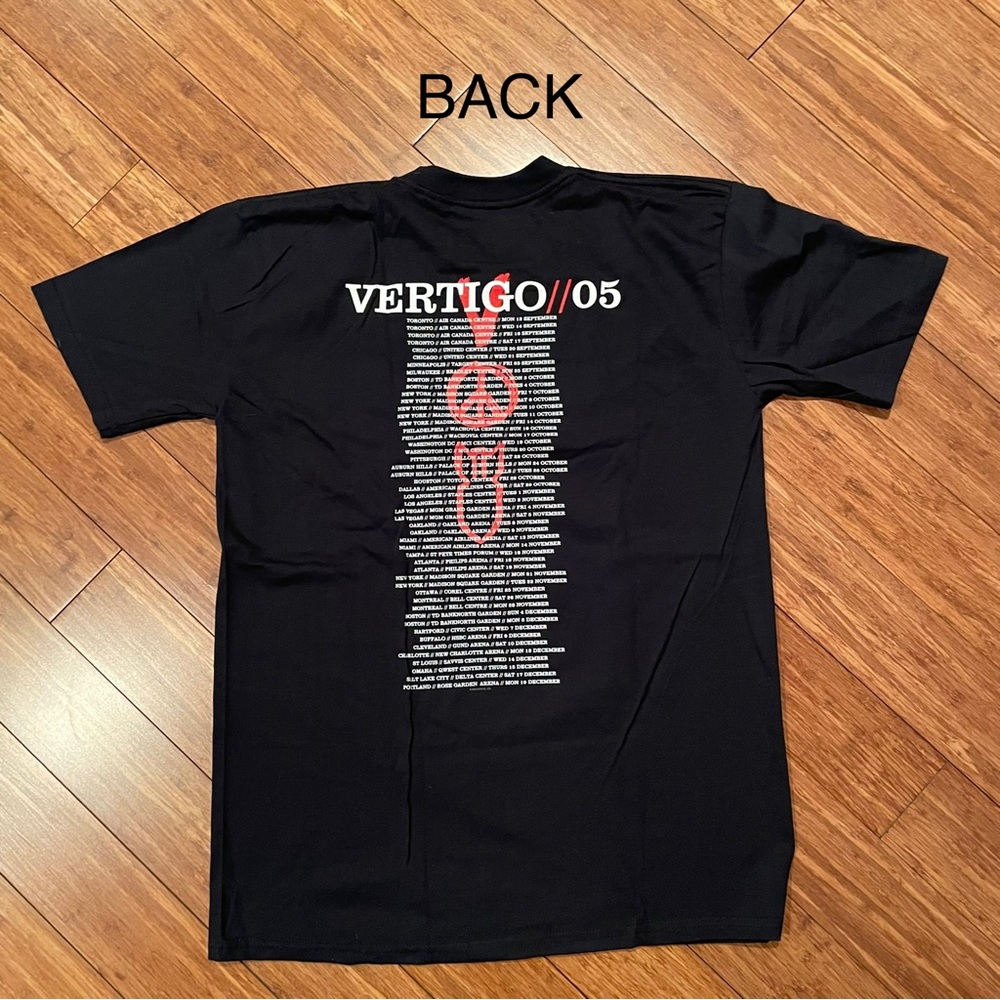 Vintage 2005 U2 concert tee from Vertigo tour, size L, excellent condition.
